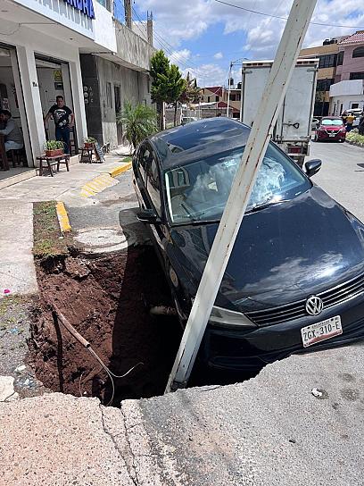 SE ABRE SOCAVÓN EN LOMAS DEL CONVENTO