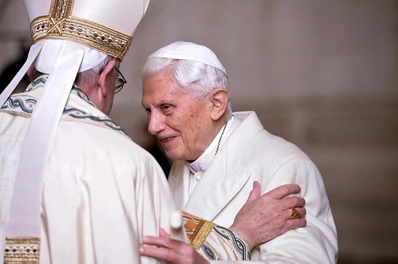 SE AGRAVA ESTADO DE SALUD DE BENEDICTO XVI