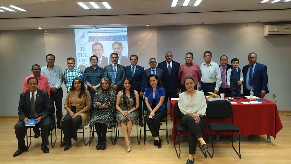 ABOGADOS CELEBRAN SU DÍA CON UN PANEL DE EXPERTOS