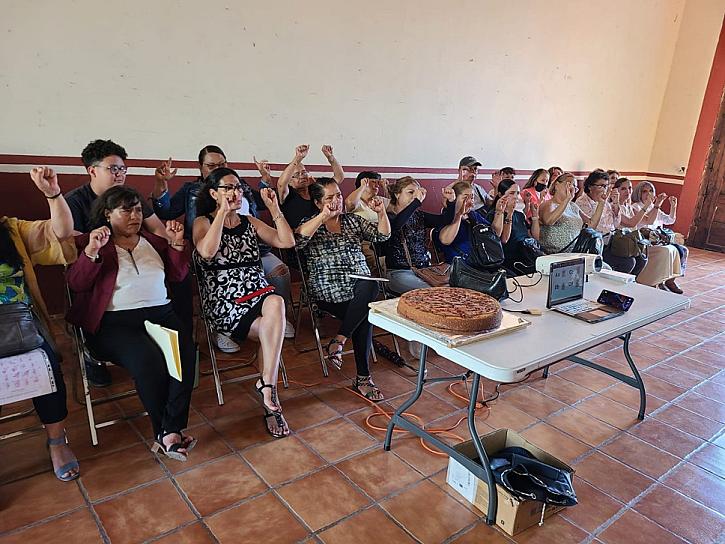 SE CAPACITAN RED DE BIBLIOTECAS EN LENGUA DE SEÑAS MEXICANA