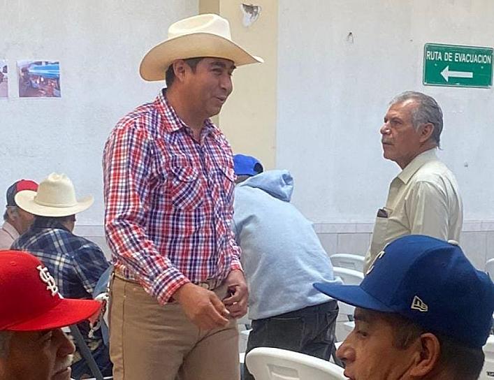 SE COMPROMETE JULIO NAJAR CON EL EJIDO DE LA ZACATECANA