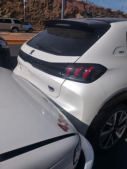 SE DAN UN BESITO; SE REGISTRA ACCIDENTE MÚLTIPLE EN BULEVAR HÉROES DE CHAPULTEPEC