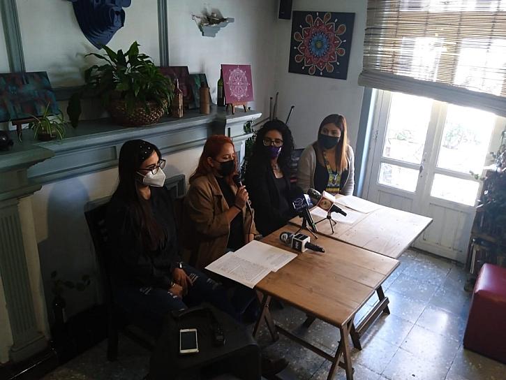 SE ESTABLECE COOPERATIVA MORADA, BAZAR SOLIDARIO DE MUJERES TODOS LOS DOMINGOS 