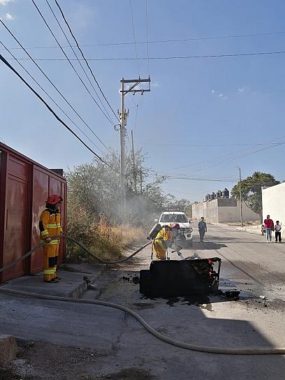 SE INCENDIAN APARATOS ELECTRÓNICOS Y MUEBLES EN CASA HABITACIÓN DE FRESNILLO