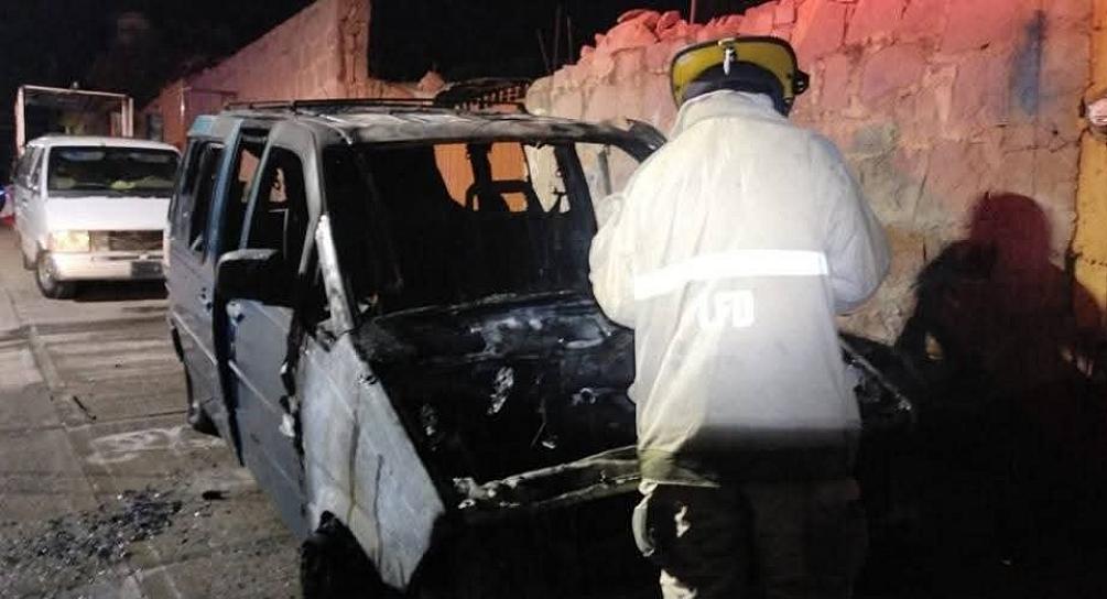 Se incendia una camioneta en El Orito