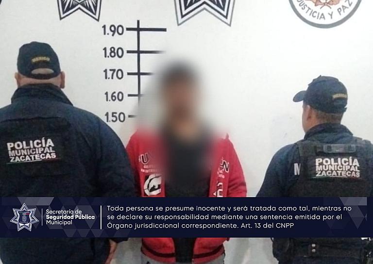 SE LO LLEVAN LOS POLIS POR QUEBRAR VIDRIOS DE AUTO 