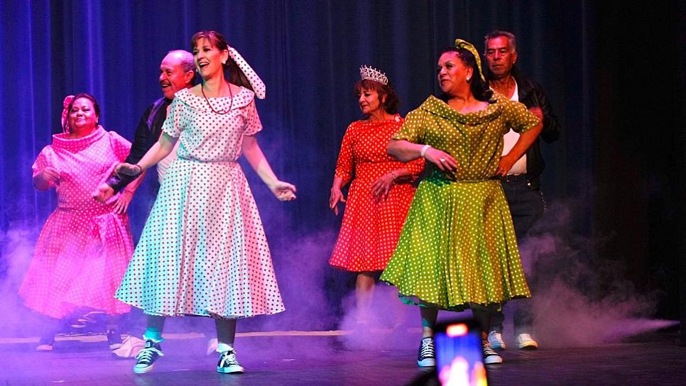 SE LUCEN EN EL ESCENARIO JUBILADOS Y PENSIONADOS DEL ISSSTEZAC