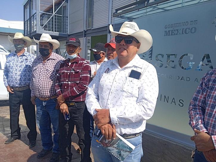 SE MANIFIESTAN PRODUCTORES DE FRIJOL EN SEGALMEX