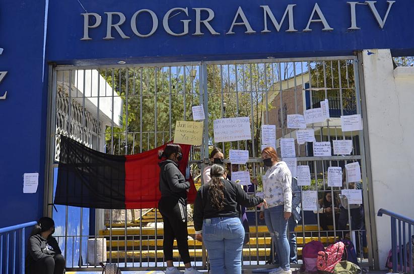 SE MANIFIESTAN EN PREPA IV POR LARGA LISTA DE ACOSOS Y BULLYING