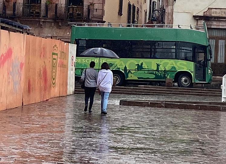 SE MANTIENEN AUTORIDADES EN ALERTA A CONTINGENCIAS POR LAS LLUVIAS