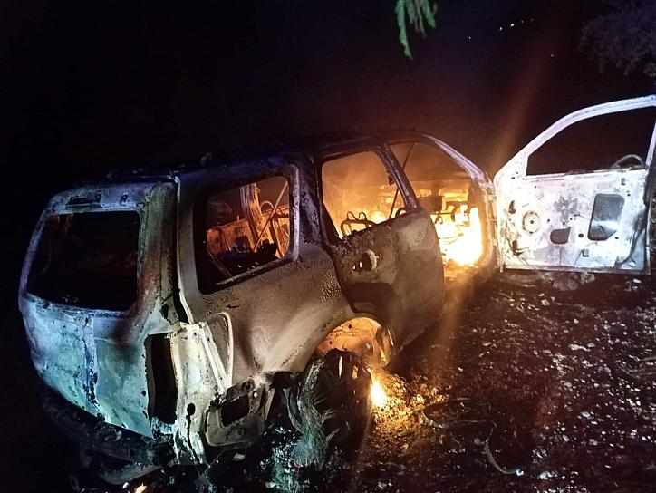 ‘SE PRENDE’ OTRO VEHÍCULO EN APOZOL