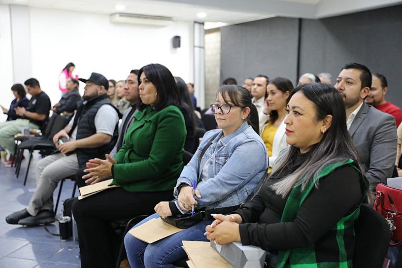 Se preparan docentes zacatecanos para dar clases en escuelas de verano en EU
