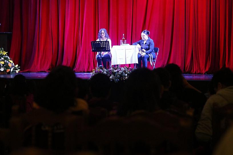 SE PRESENTÓ LA OBRA ROSA DE DOS AROMAS EN JEREZ
