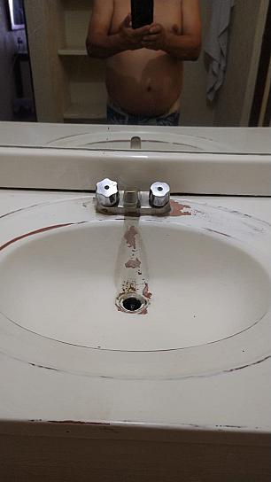 SE QUEJAN TURISTAS DE SERVICIO HOTELERO