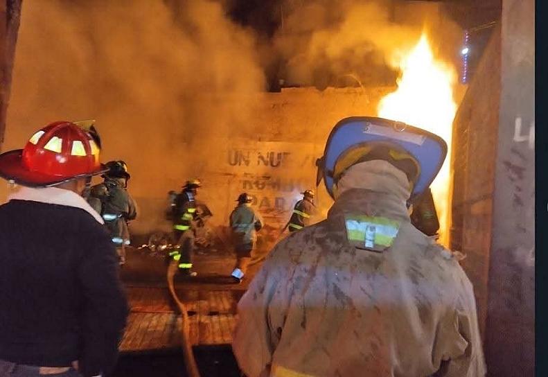 Se queman un taller mecánico y una casa en la colonia H. Ayuntamiento 