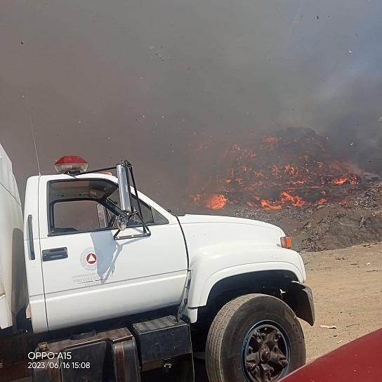 SE REACTIVA INCENDIO EN RELLENO SANITARIO DE LA JIORESA 