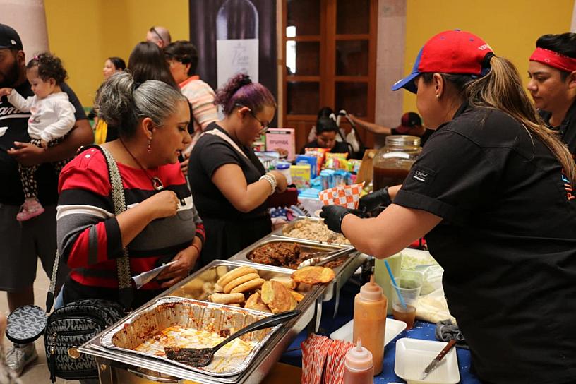 SE REENCUENTRAN CULTURAS EN LA MUESTRA GASTRONÓMICA