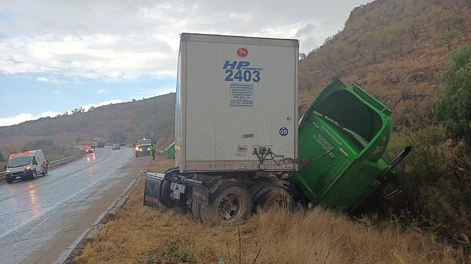 SE REGISTRA ACCIDENTE EN LA AUTOPISTA OSIRIS-AGUASCALIENTES