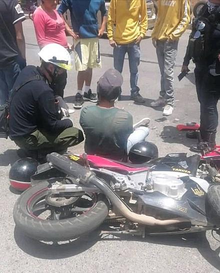 SE REGISTRA ACCIDENTE ENTRE CONDUCTOR DE AUTOMÓVIL Y MOTOCICLISTA 