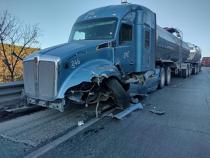 SE REGISTRA ACCIDENTE SOBRE LA AUTOPISTA ZACATECAS - AGUASCALIENTES 