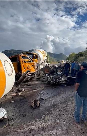 SE REGISTRA APARATOSA VOLCADURA EN TABASCO 