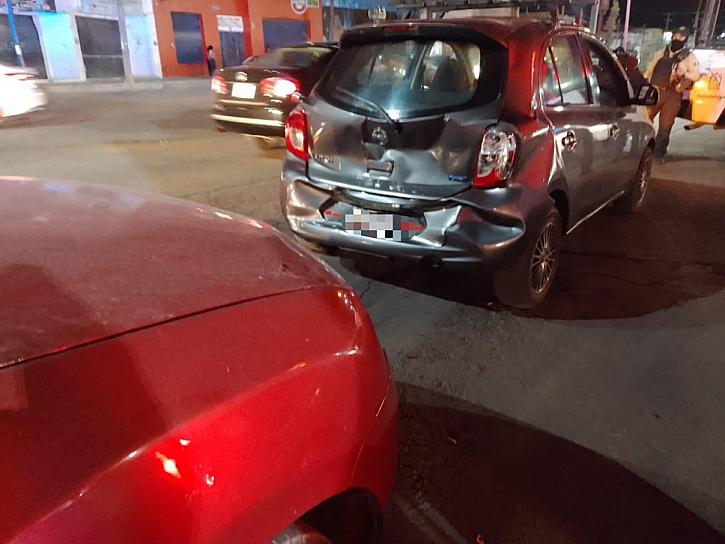 SE REGISTRA CHOQUE EN CARRETERA A SAUCEDA 