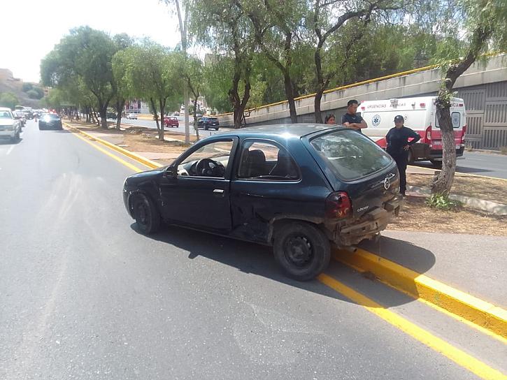 SE REGISTRA CHOQUE EN EL BULEVAR LÓPEZ PORTILLO 