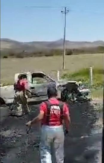 SE REGISTRAN BLOQUEOS Y QUEMA DE VEHÍCULOS EN CARRETERA FEDERAL 23 
