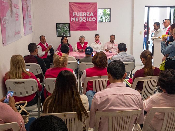 SE REHUSA MIKE VÁZQUEZ A TENER UN PRESIDENTE MUNICIPAL FORANEO