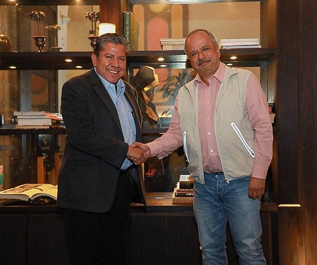 SE REÚNE DAVID MONREAL CON EL TITULAR DEL INSTITUTO DE LOS MEXICANOS EN EL EXTERIOR