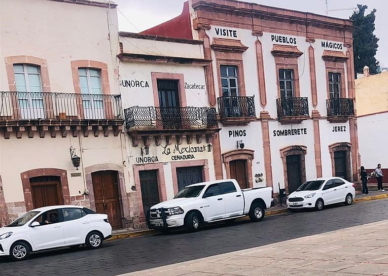SE REÚNE FISCAL CON LA JUCOPO