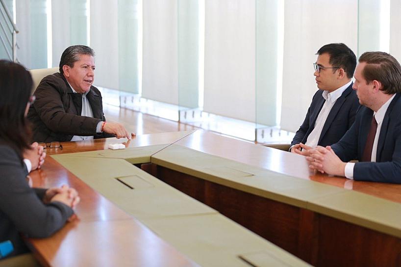SE REÚNE GOBERNADOR CON EMPRESARIOS DE LA INDUSTRIA AUTOMOTRIZ, BUSCA GENERACIÓN DE NUEVOS EMPLEOS