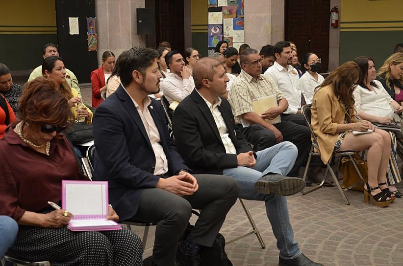 SE REÚNEN CONTRALORES MUNICIPALES 