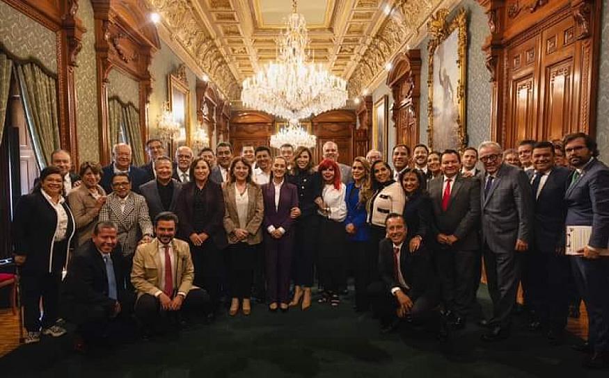 SE REÚNEN GOBERNADORES CON CLAUDIA SHEINBAUM PARA TRATAR TEMAS DEL SECTOR SALUD 