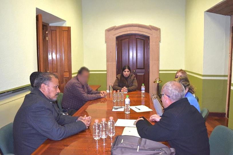 SE REÚNEN PADRES DE JÓVENES DESAPARECIDOS CON LA SECRETARIA DE GOBIERNO 