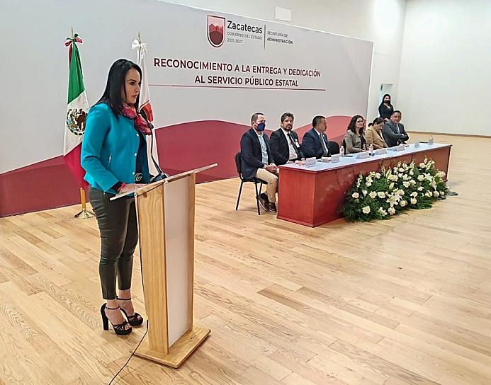 SE RETIRAN 216 TRABAJADORES DEL SERVICIO PÚBLICO ESTATAL