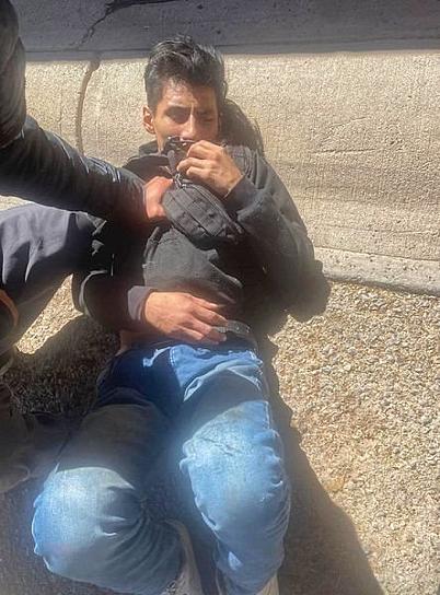 DETIENEN A UN HOMBRE QUE INTENTÓ UN ROBO A MANO ARMADA 