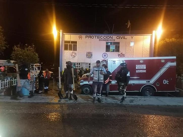 SE SOLIDARIZA SOMBRERETE CON RÍO GRANDE TRAS FUERTES LLUVIAS 