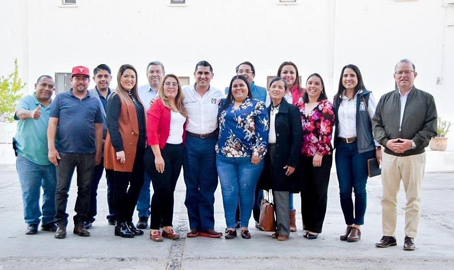 SE SUMAN PRIÍSTAS EN MUNICIPIOS A PROPUESTA DE CARLOS PEÑA