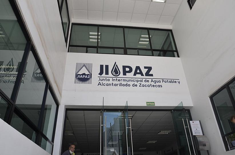 SE VA ACABANDO EL AGUA: JIAPAZ