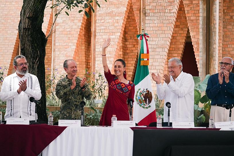 SHEINBAUM SE COMPROMETE A IMPULSAR EL DESARROLLO DE NAYARIT