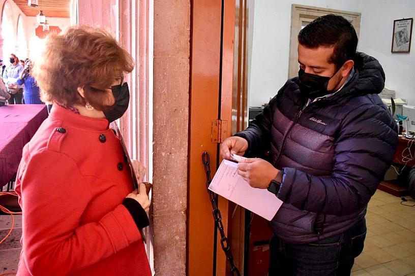 APOYA ATENCIÓN CIUDADANA DE JEREZ A FAMILIAS DESPLAZADAS POR LA VIOLENCIA 