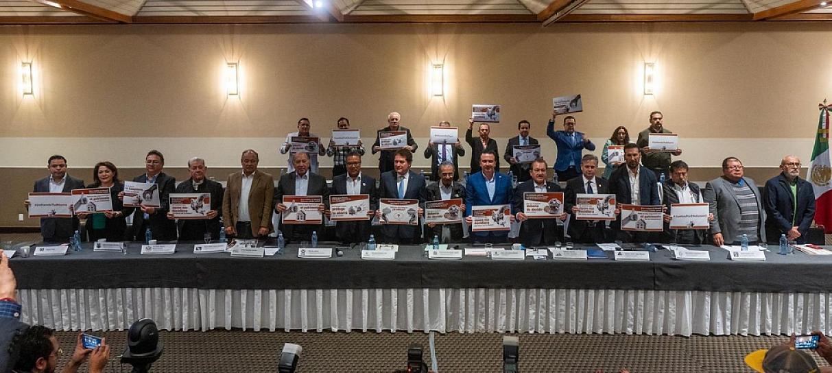 Exigen sindicatos fortalecer al Infonavit y proteger los recursos de los trabajadores