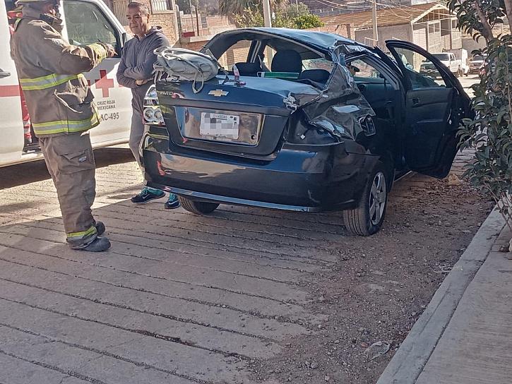 CHOCAN 2 VEHÍCULOS EN TRÁNSITO PESADO
