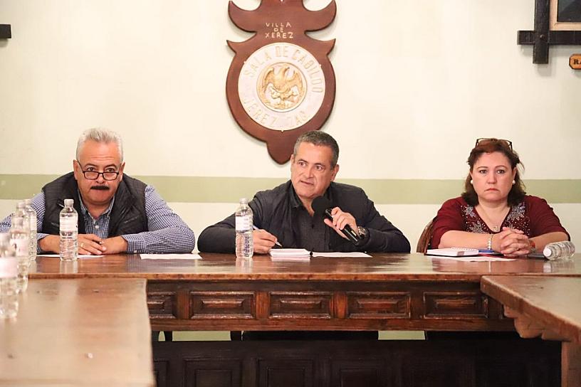 PIDEN PRESTADORES DE SERVICIO RESCATAR EL SÁBADO DE GLORIA