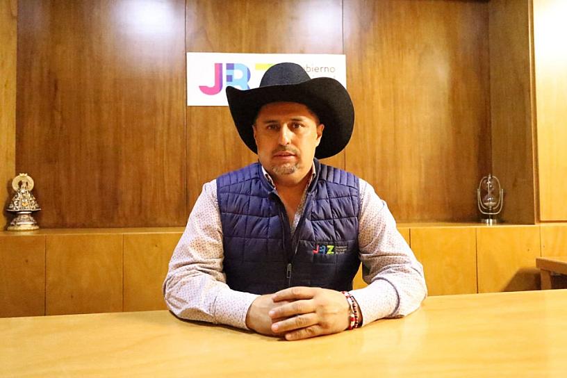 SOLICITA RODRIGO UREÑO REVISIÓN DE SUELDOS DE ALTOS FUNCIONARIOS