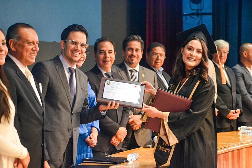 SON DOCENTES BRÚJULA DEL RUMBO DE LA SOCIEDAD: RODRIGO REYES