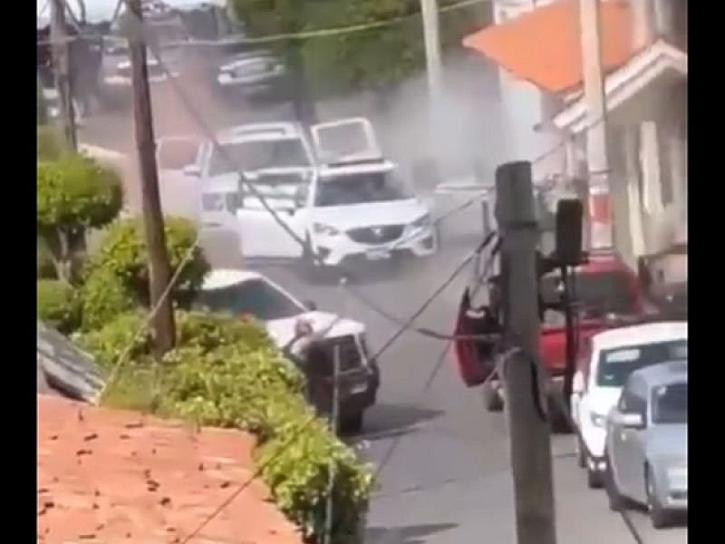 LIMPIAN ESCENA DEL CRIMEN DE VELORIO EN MICHOACÁN, DEJAN CABEZA Y 100 CARTUCHOS