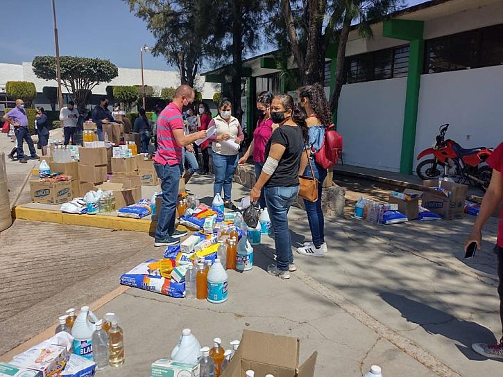 ENTREGAN INSUMOS DE LIMPIEZA EN PLANTELES EDUCATIVOS DE JEREZ