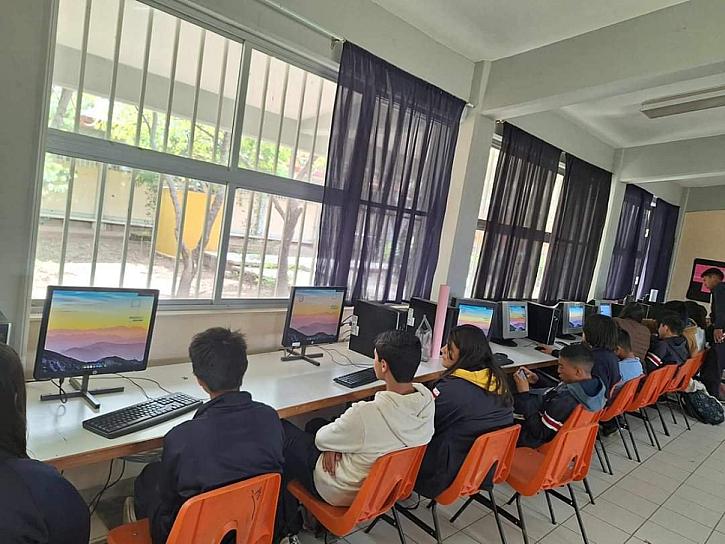 ACERCA SEZ PROGRAMAS PEDAGÓGICOS Y DIDÁCTICOS A 535 INSTITUCIONES EDUCATIVAS 